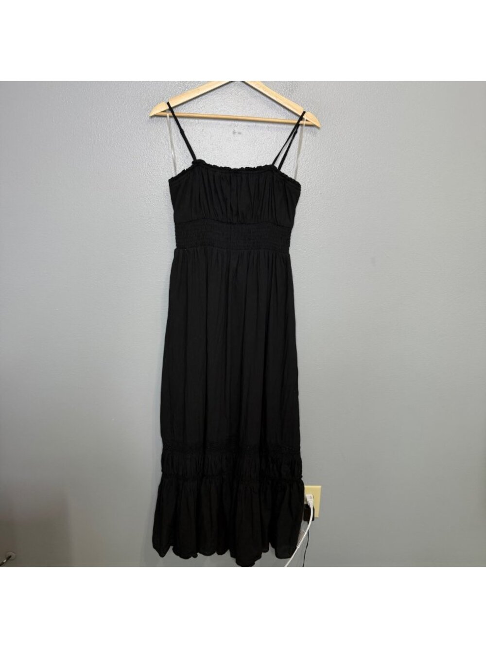 AMERICAN EAGLE black open back smocked cami dress size M - Picture 1 of 6